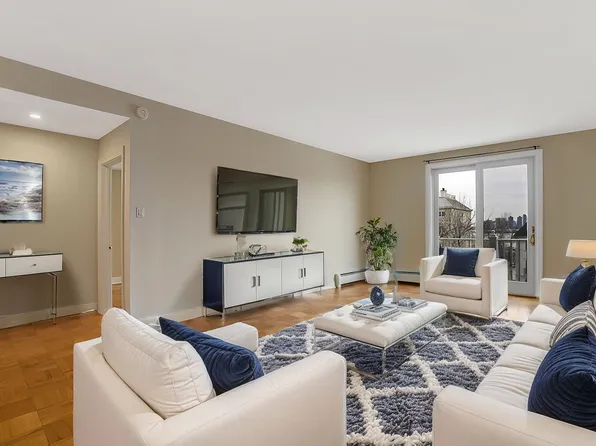 102 Shearwater Ct E APT 31, Jersey City, NJ 07305