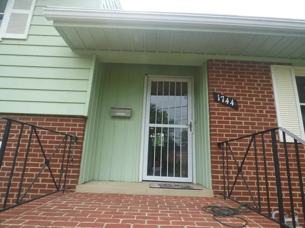 1744 Great Falls St, Mc Lean, VA 22101