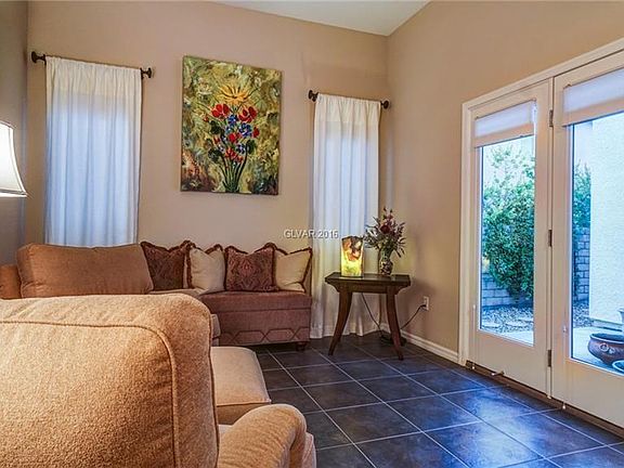 4th image of 937 Tafalla Ct
