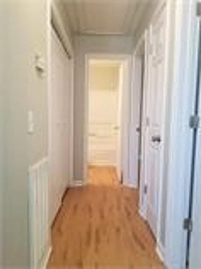 2 bd 1 ba duplex in a Great Location — Photo 2