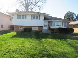 1828 Woodcrest Rd, Columbus, OH 43232