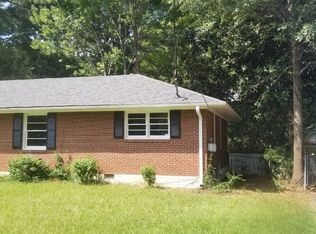640 Pineridge Dr, Forest Park, GA 30297