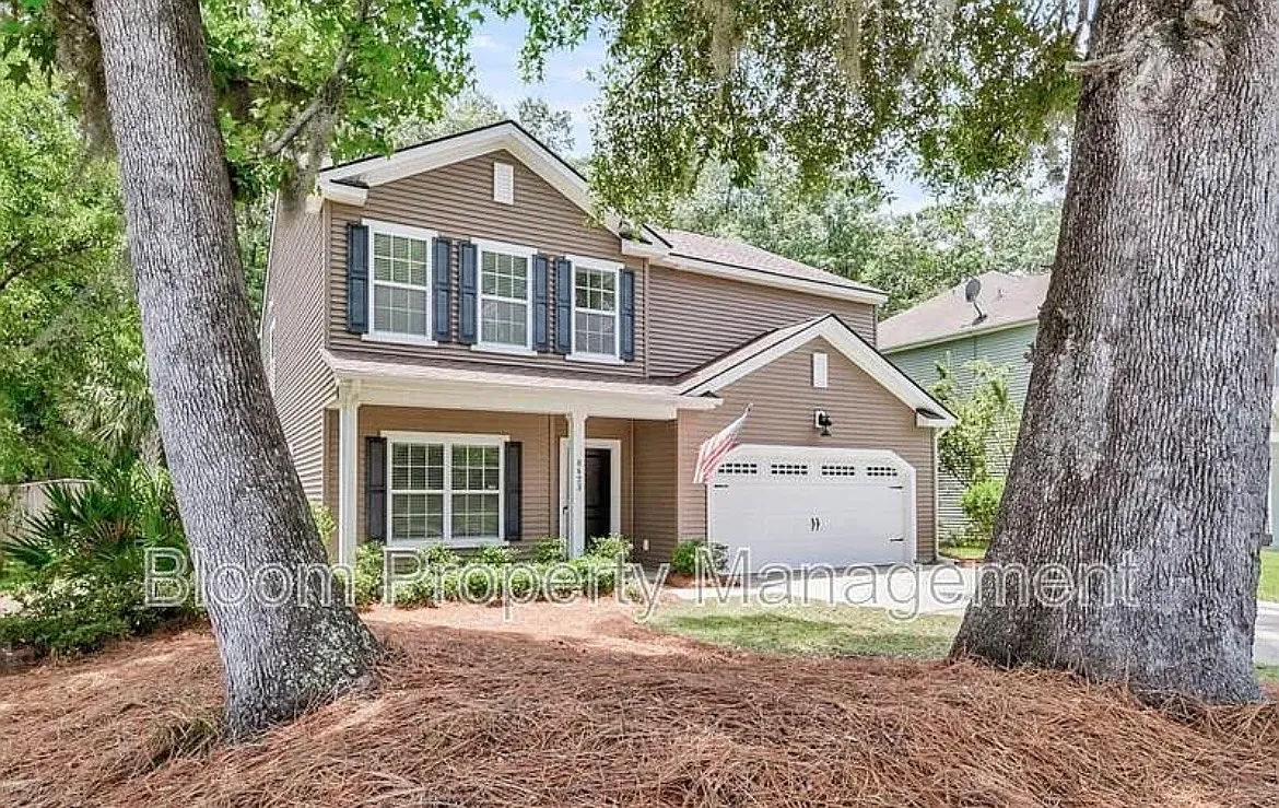 4 bed, 2.5 bath, 2470 sqft, $2,900 — Photo 2