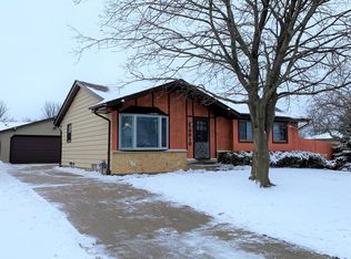 9616 W Arch Ave, Milwaukee, WI 53224