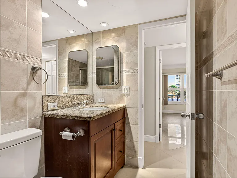 405 N Ocean Blvd #208 — Photo 27