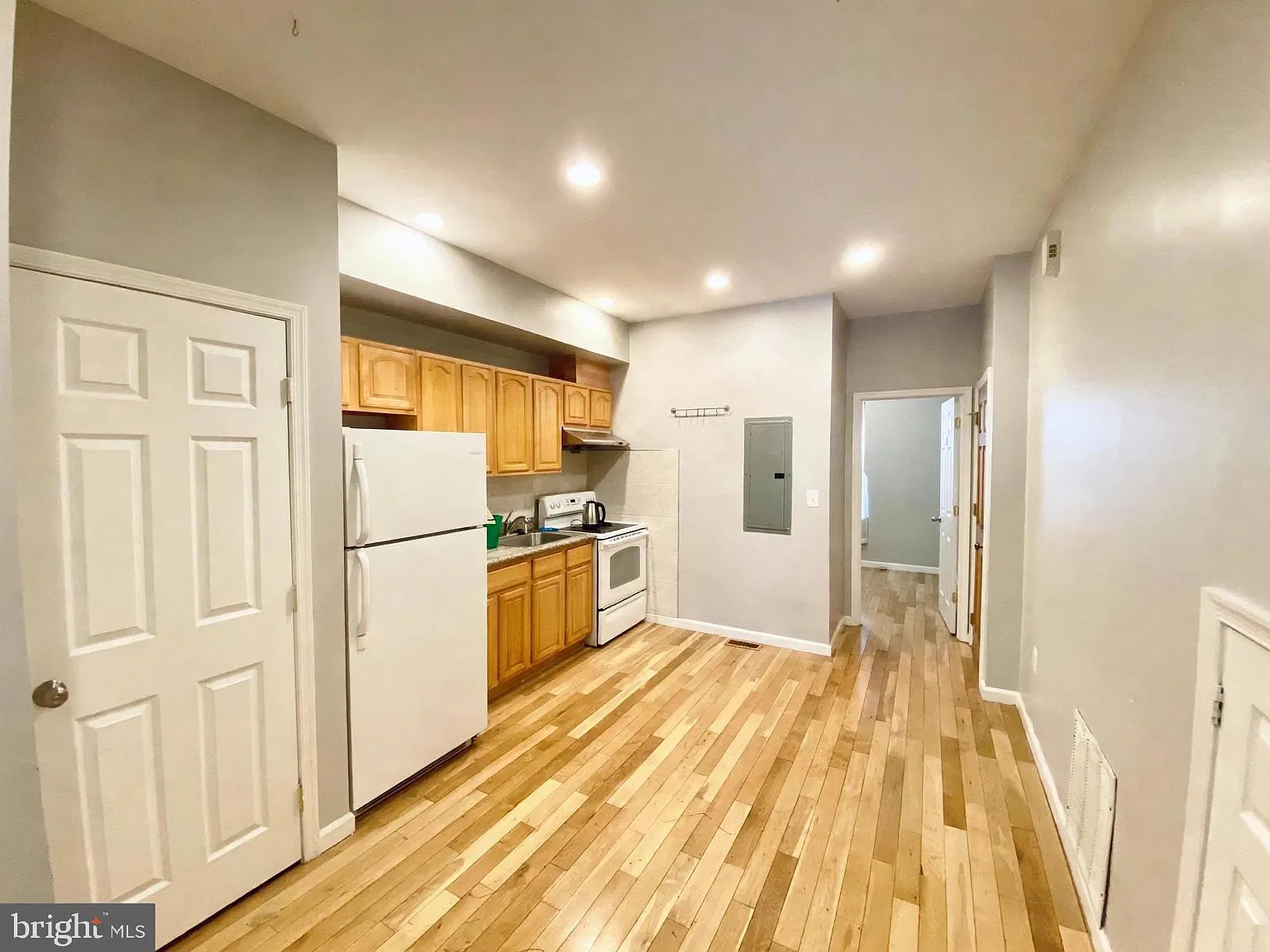 2 bed, 2.0 bath, 750 sqft, $1,950 — Photo 3