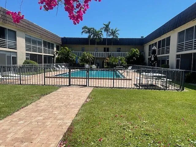 342 Southwind Dr #223 — Photo 15