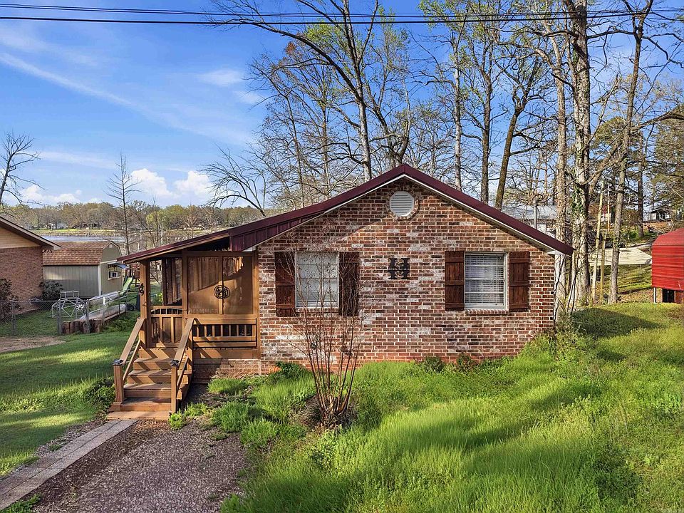 1st image of 49 Lake Forest Dr