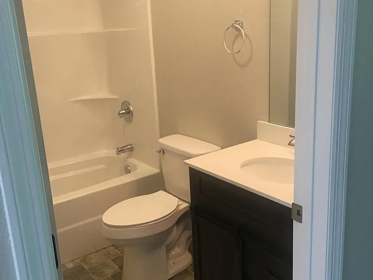 628 Maplewood Dr — Photo 11