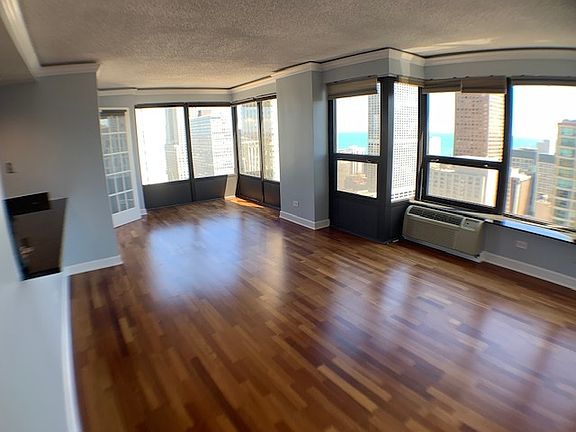 2nd image of 30 E Huron St APT 5009