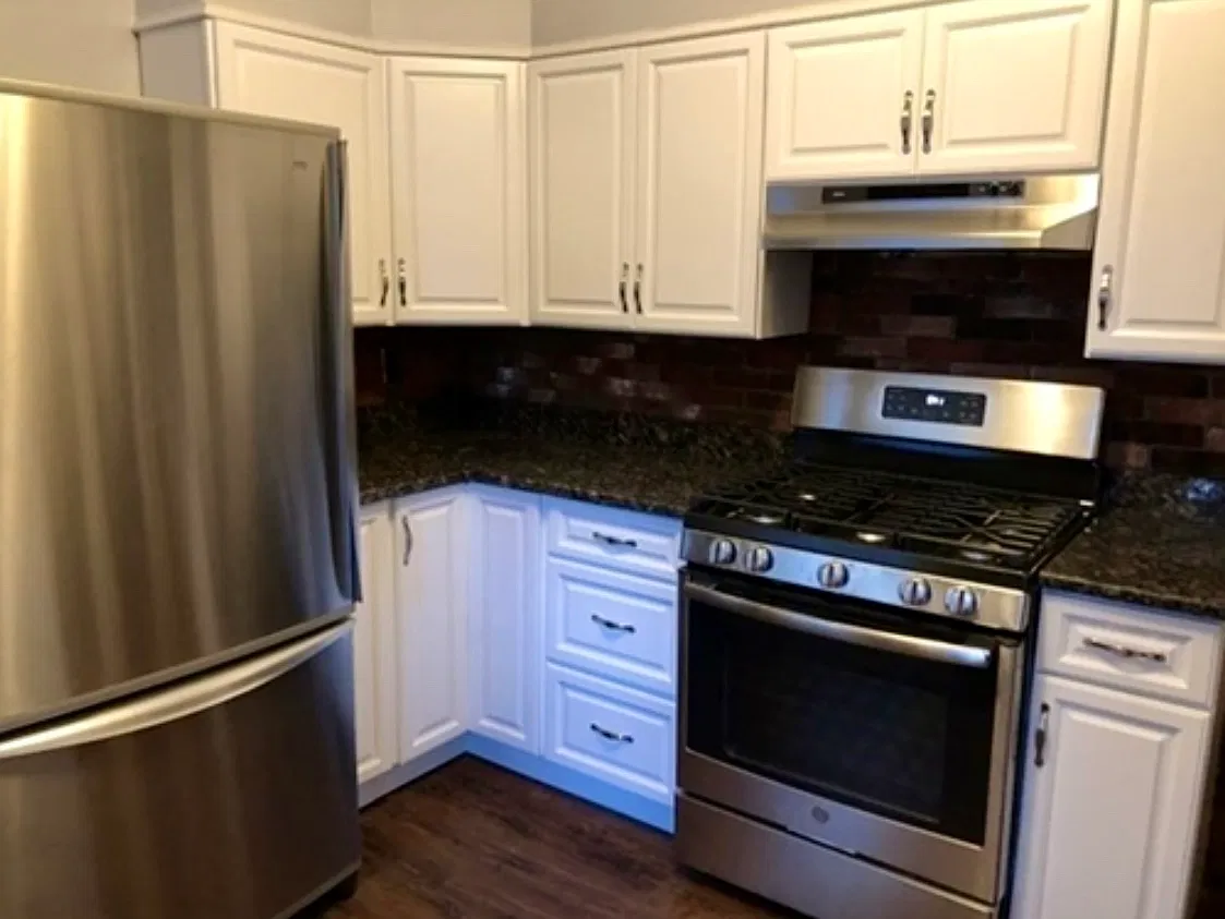 4 bed, 1800 sqft, $4,950 — Photo 2