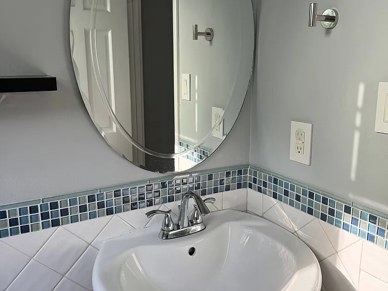 2428 Drexel St — Photo 28