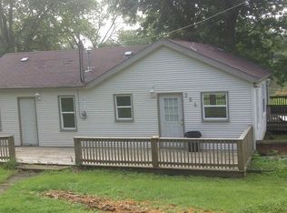 324 N Eagle Island Rd, Kankakee, IL 60901