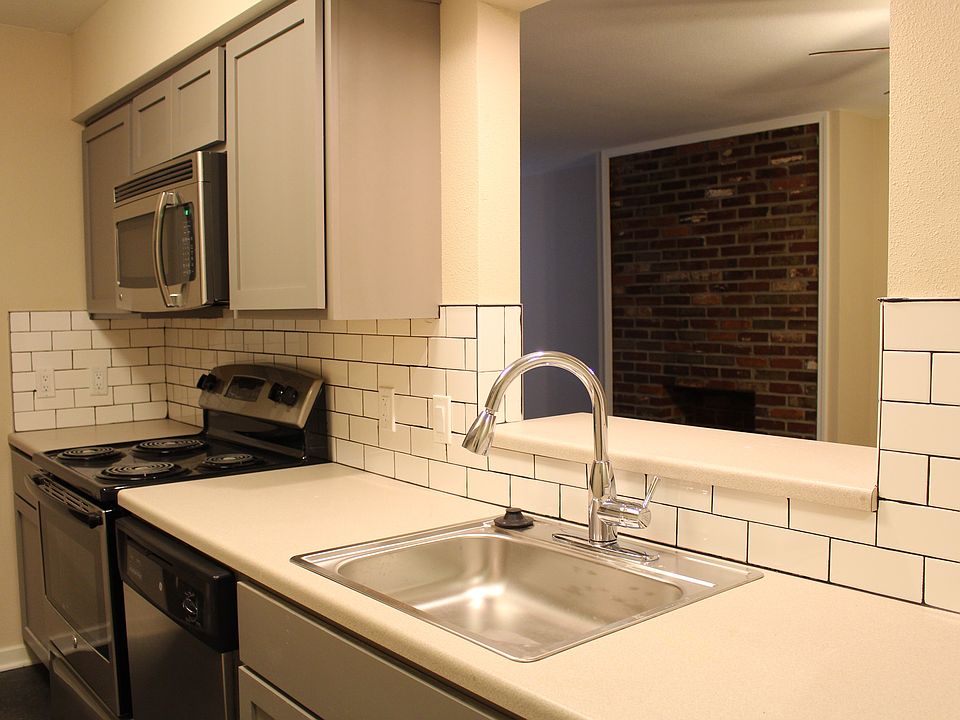 1st image of 3930 Warwick Blvd APT 4