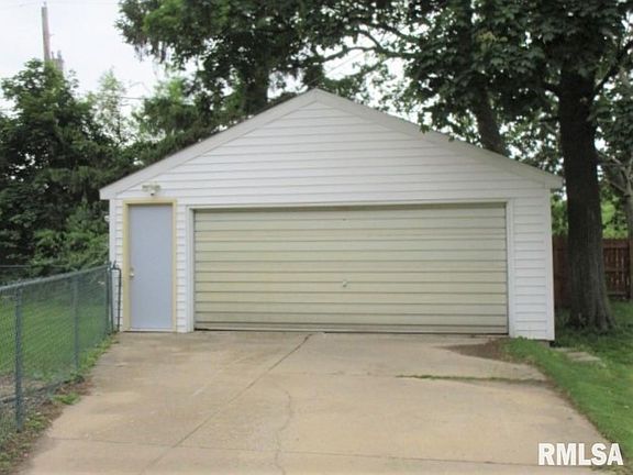 5th image of 603 W Richwoods Blvd