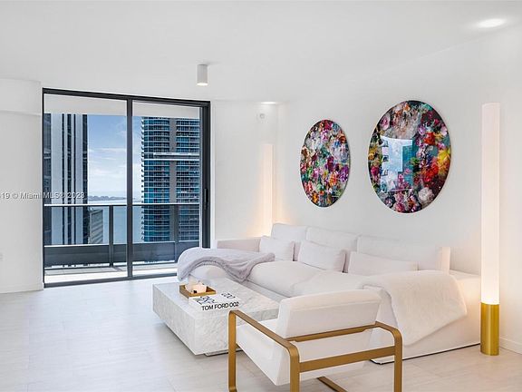 4th image of 1000 Brickell Plz Unit 4203