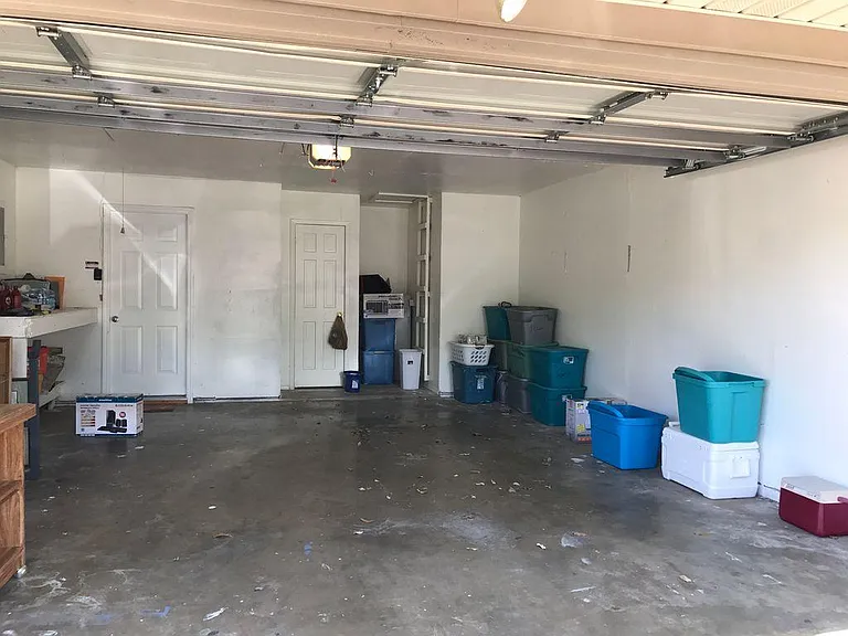 1421 Bryan Dr — Photo 24