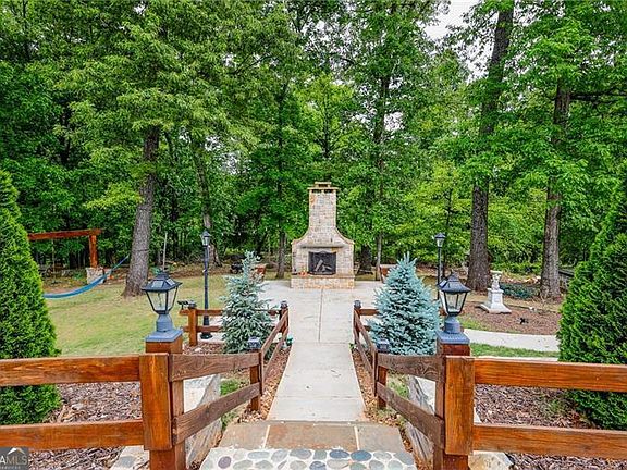 3rd image of 5908 Park Bay Ct