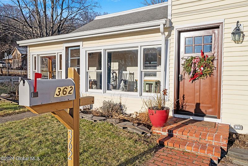 3rd image of 362 Tamarac Road