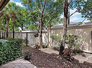 6934 Long Pine Cir, Pompano Beach, FL 33073