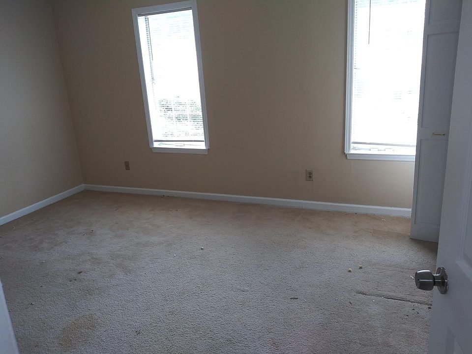 2nd image of 341 Black Oak Ct