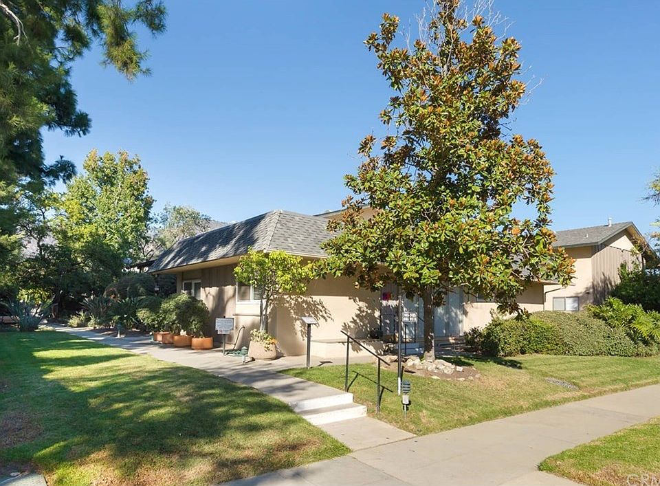 1st image of 2481 Loma Vista St