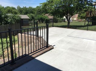 4383 Saint Olaf Cir, Henderson, KY 42420