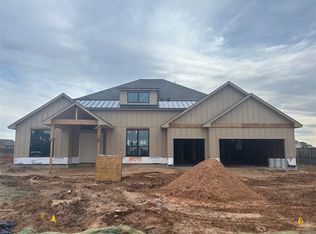 10141 NW 98th St, Yukon, OK 73099