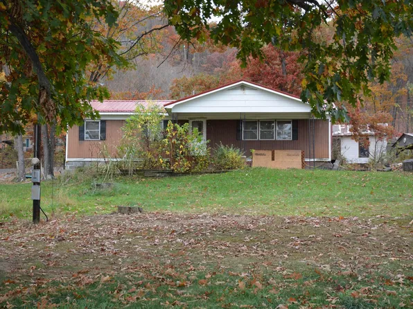 157 Greenwood Dr, Moorefield, WV 26836