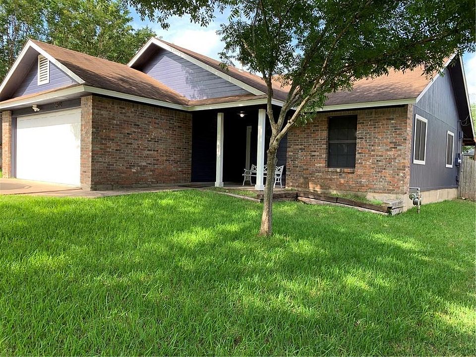 1st image of 2400 Stirrup Dr