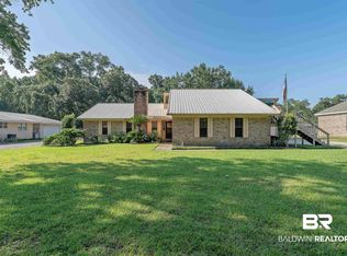 413 W Persimmon Ave, Foley, AL 36535
