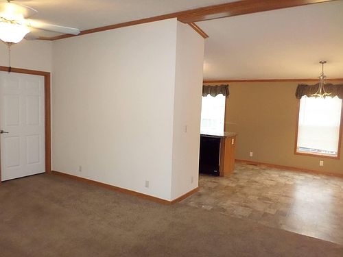 4th image of 4984 Venice Cir