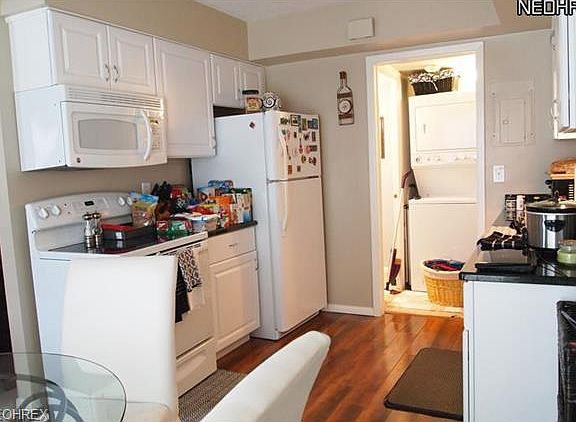 3rd image of 20414 Williamsburg Ct #205D