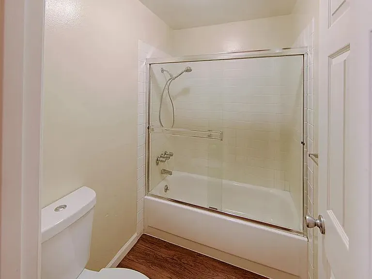 3680 Greenlee Dr #13 — Photo 5
