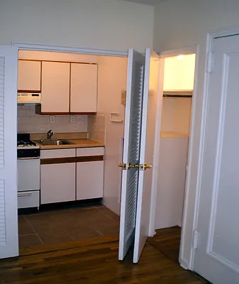 Rented by City Connections Realty | media 26