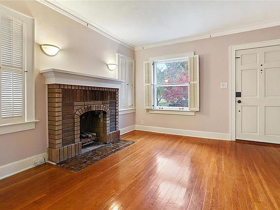 5th image of 731 E 62nd St
