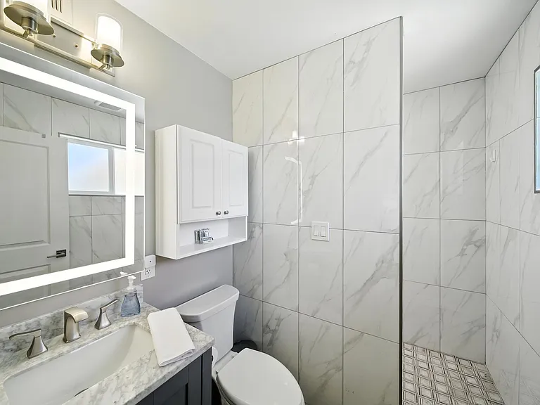 2207 N 71st St — Photo 15