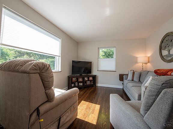 5th image of 1419 N Park Ave