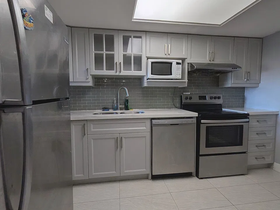 2460 Eglinton Ave E #1010