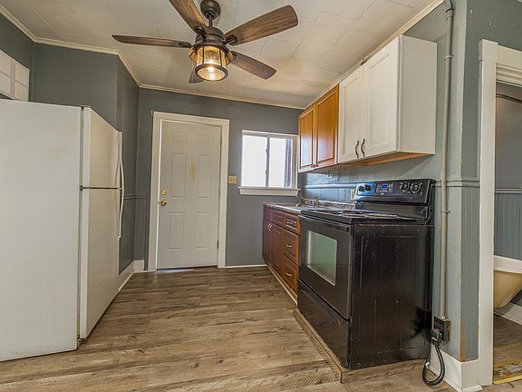4th image of 209 Waldo Street