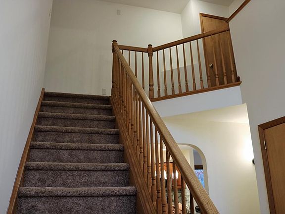 5th image of 251 Whisperwood Ct