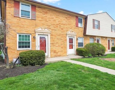 5696 Beechcroft Rd APT B, Columbus, OH, 43229