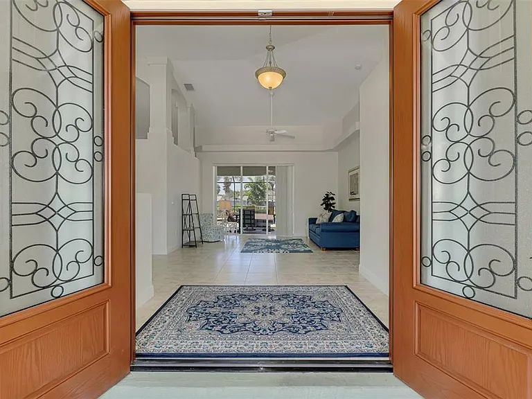 900 Park Place Dr — Photo 7