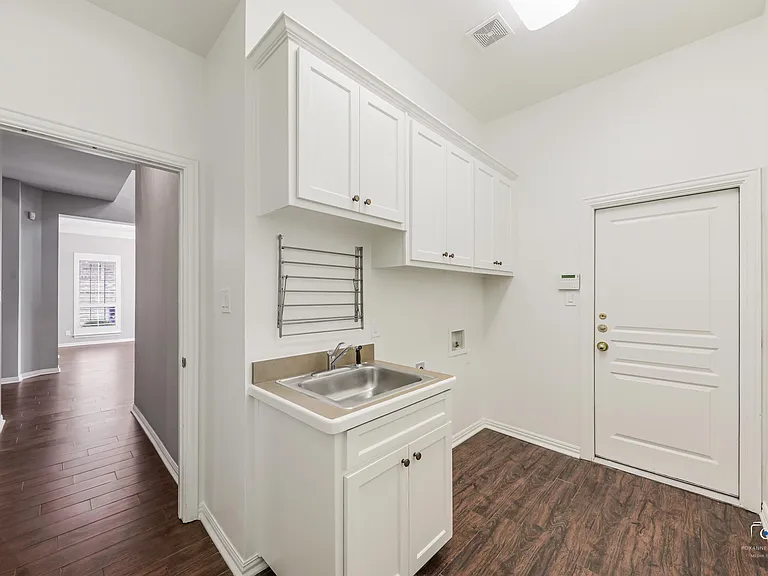5619 Travis Dr — Photo 19
