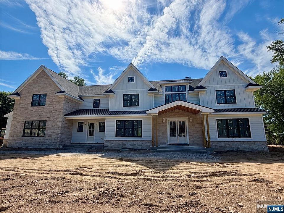 1st image of 776 Comanche Ln