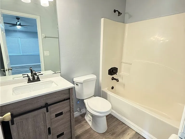107 Harold Ave S — Photo 5