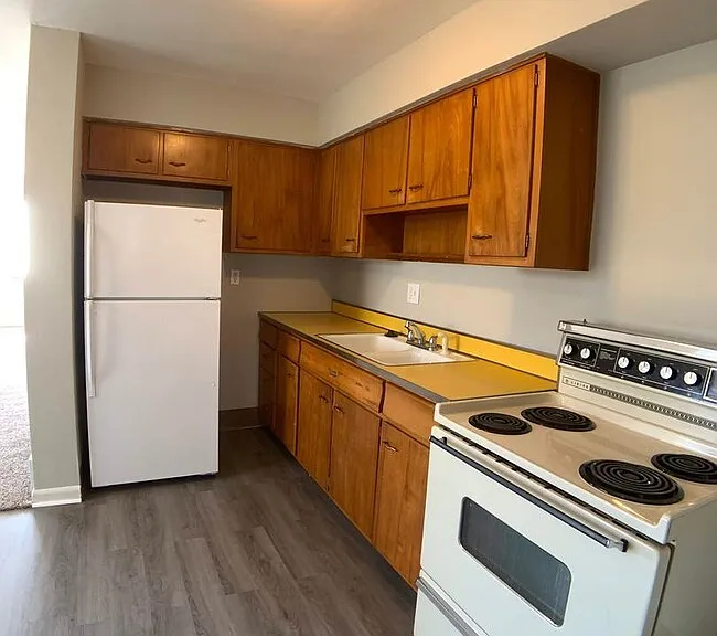 2425 Springmont Ave — Photo 7