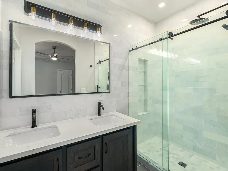 3435 E Lance Ln — Photo 21