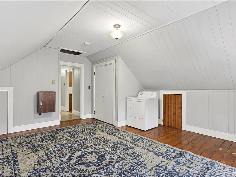 31 Franklin St #C — Photo 8