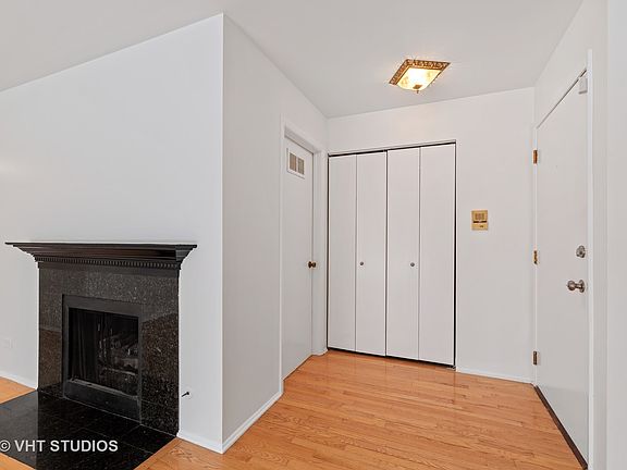 5th image of 482 Thornhill Ln APT D1